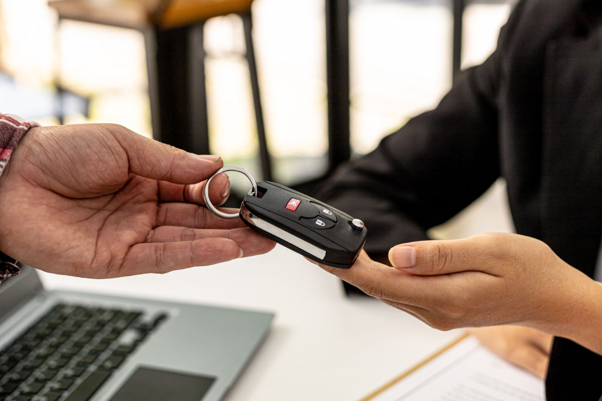 Car key duplication, replacement and programming services