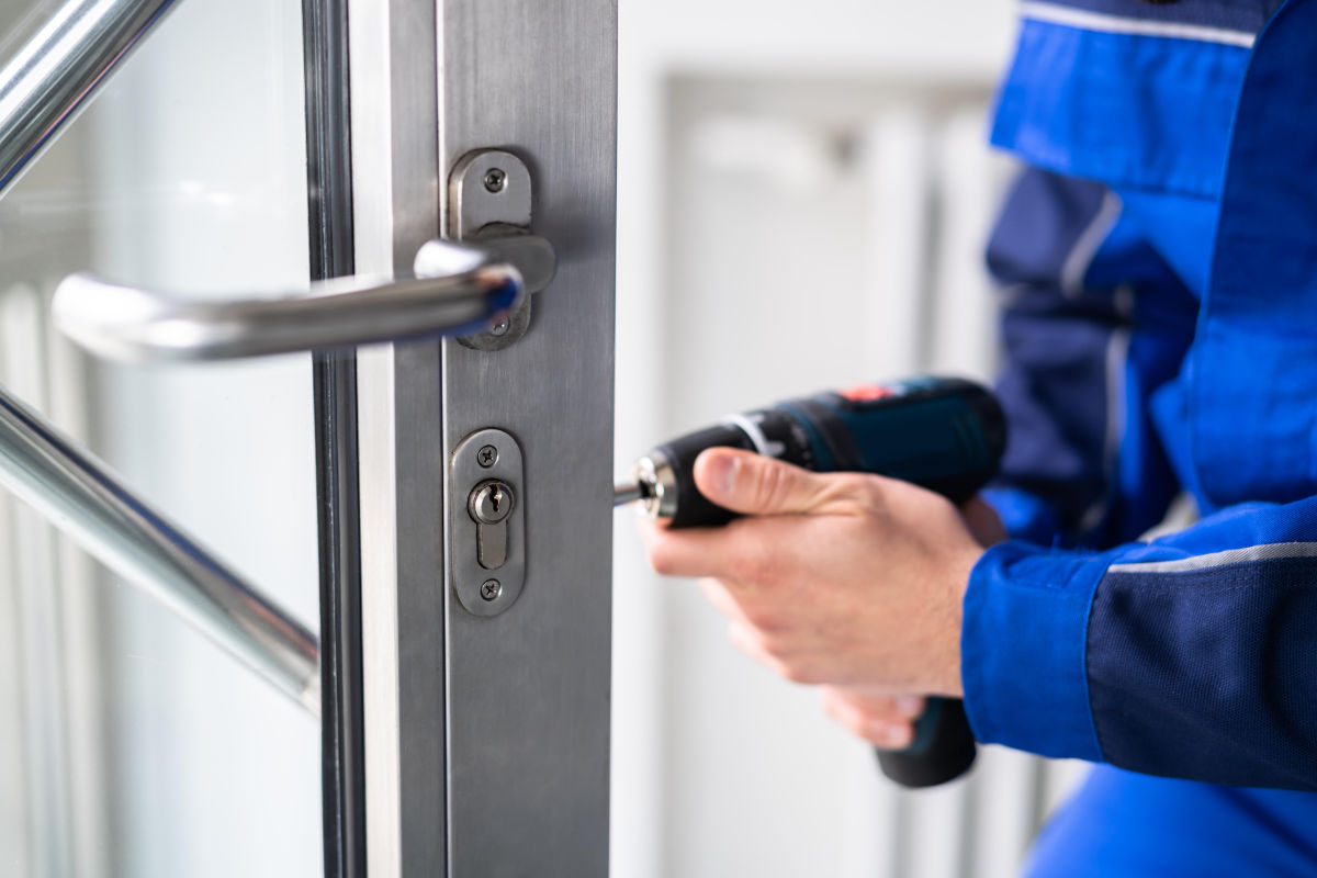 Commercial lock change services